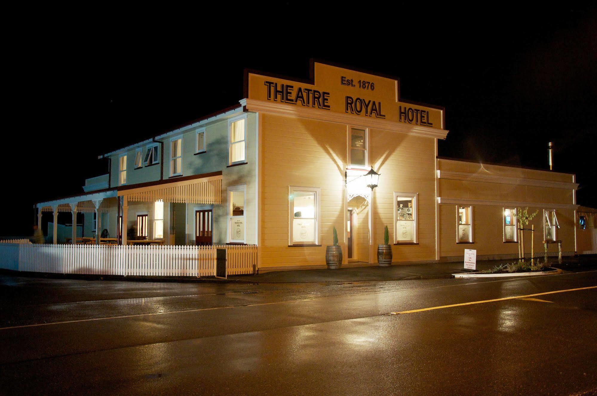 Theatre Royal Hotel Kumara Exterior photo
